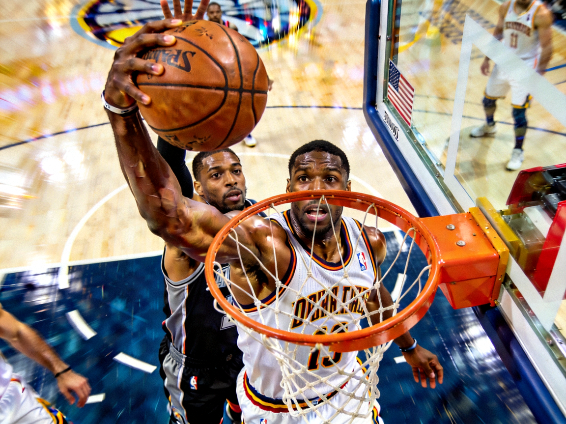 NBA球员激烈对抗扣篮瞬间特写
